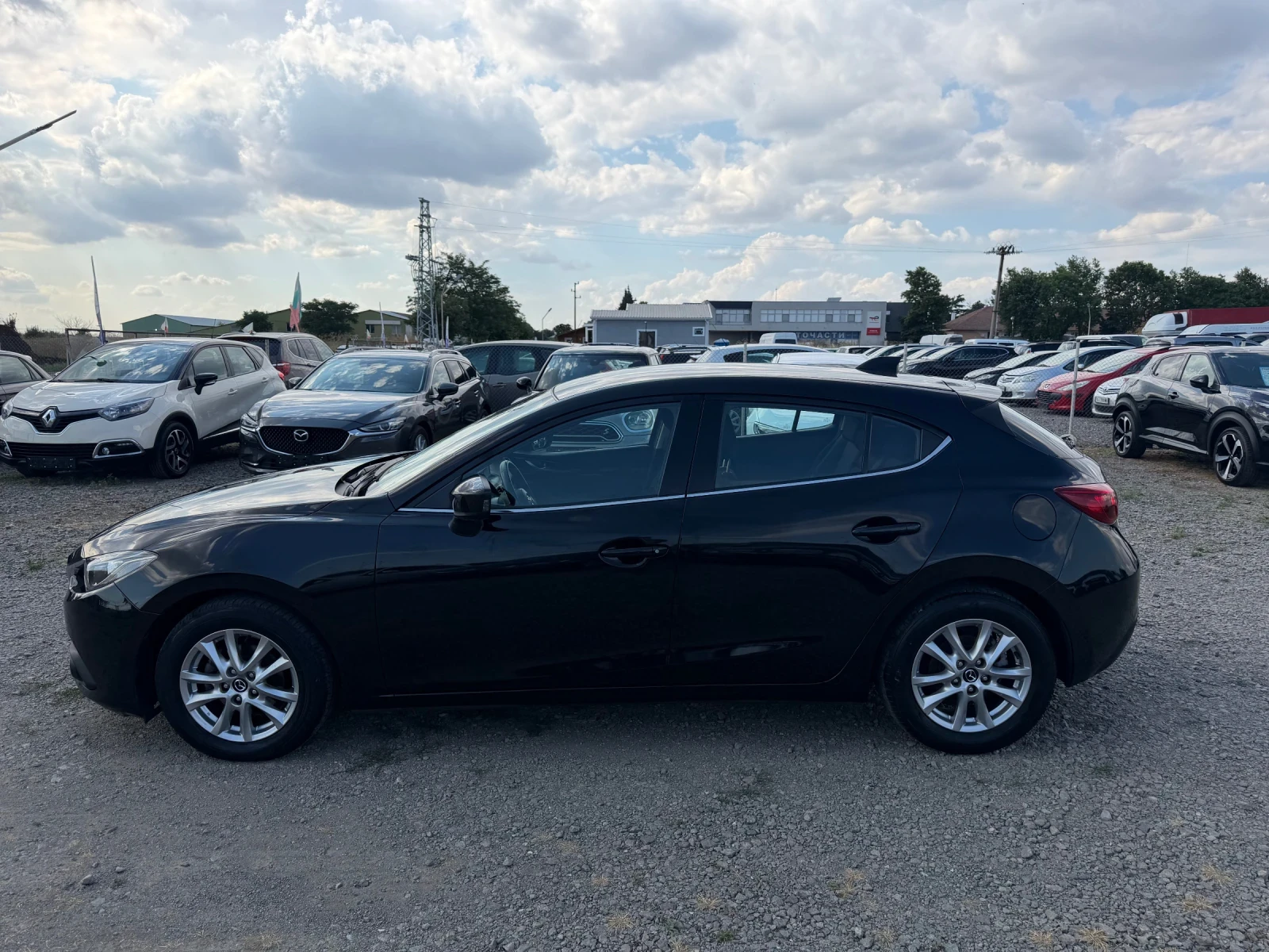 Mazda 3 1.5 ШВЕЙЦАРИЯ 95000км. , снимка 9 - Автомобили и джипове - 56330696