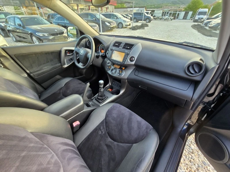 Toyota Rav4 2.2D/150КС/4Х4/EXECUTIVE, снимка 17 - Автомобили и джипове - 46535843