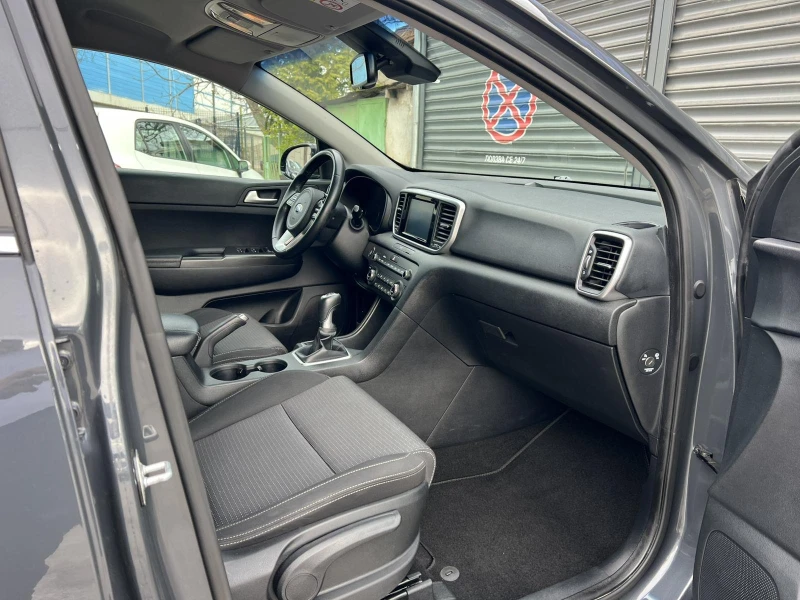 Kia Sportage CRDI, снимка 8 - Автомобили и джипове - 52583067