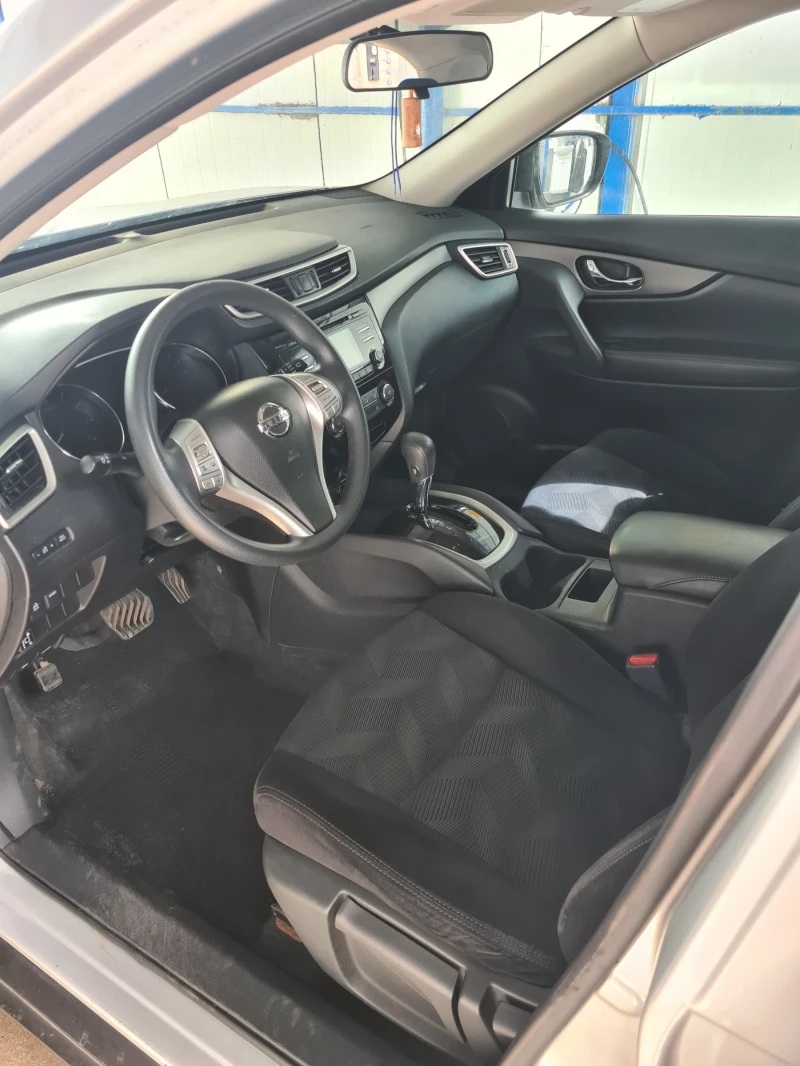Nissan Rogue, снимка 6 - Автомобили и джипове - 52280391