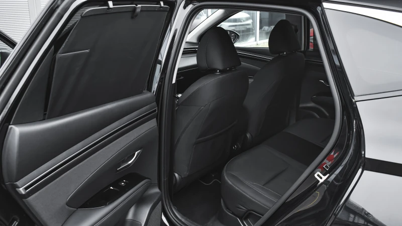 Hyundai Tucson 1.6 T-GDi COMFORT Hybrid Automatic, снимка 9 - Автомобили и джипове - 53417678