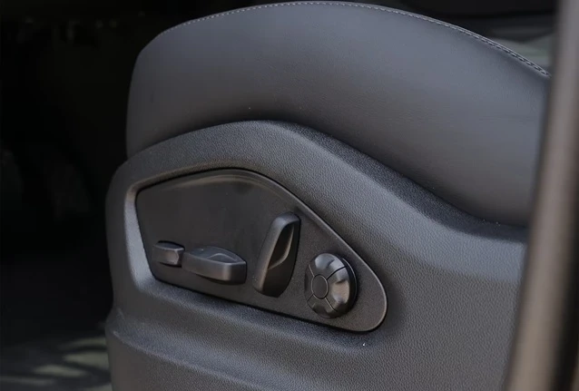 Porsche Cayenne = Panorama = �������� | Mobile.bg � ����������� 7
