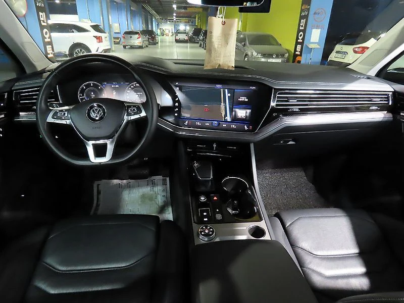VW Touareg 3.0 TDI Premium| 258к.с.| ВКЛ.ТЕХНОТЕСТ, снимка 7 - Автомобили и джипове - 55309594