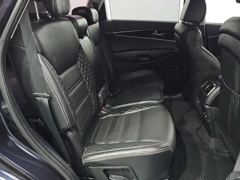 Kia Sorento 2.2 CRDI 4WD - САМО 30% АВАНС, снимка 12 - Автомобили и джипове - 56017293