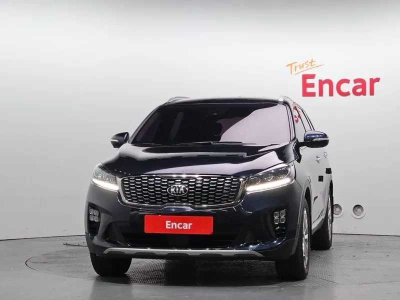 Kia Sorento 2.2 CRDI 4WD - САМО 30% АВАНС, снимка 3 - Автомобили и джипове - 56017293