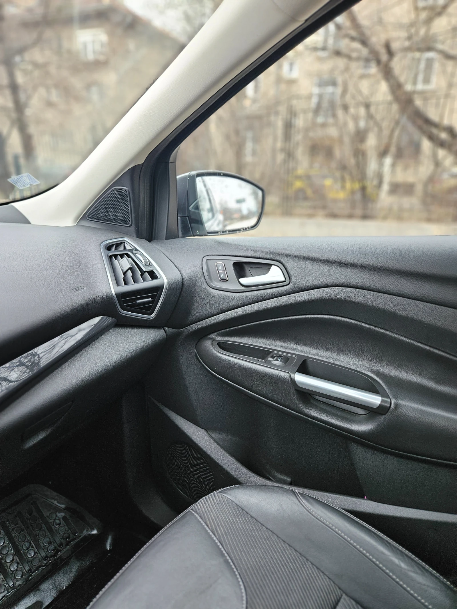 Ford Kuga  - изображение 9