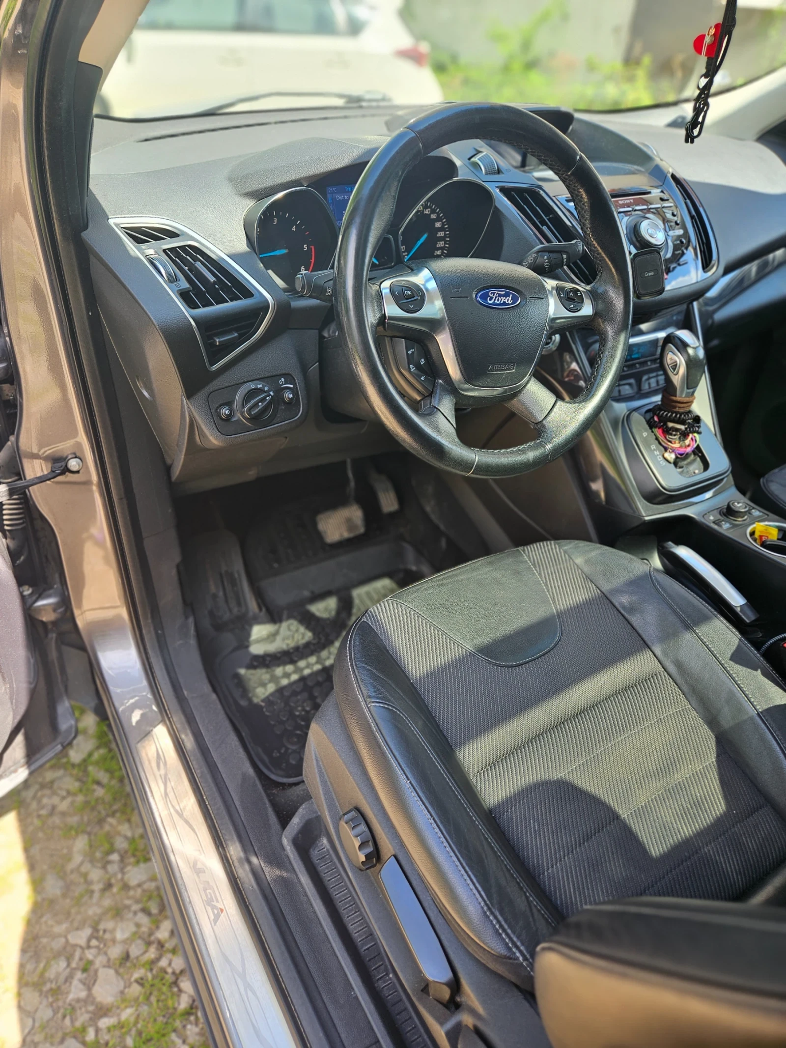 Ford Kuga  - изображение 5