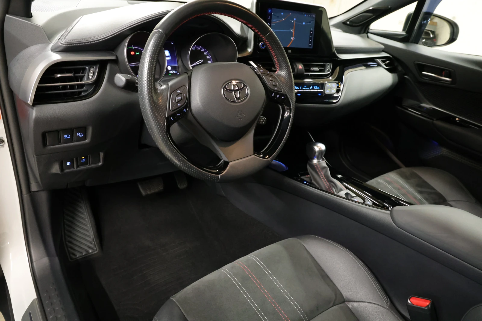 Toyota C-HR GR Sport JBL - изображение 7