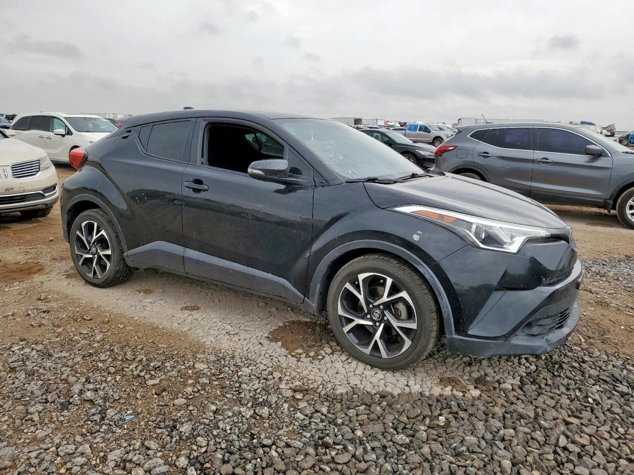 Toyota C-HR  - изображение 3