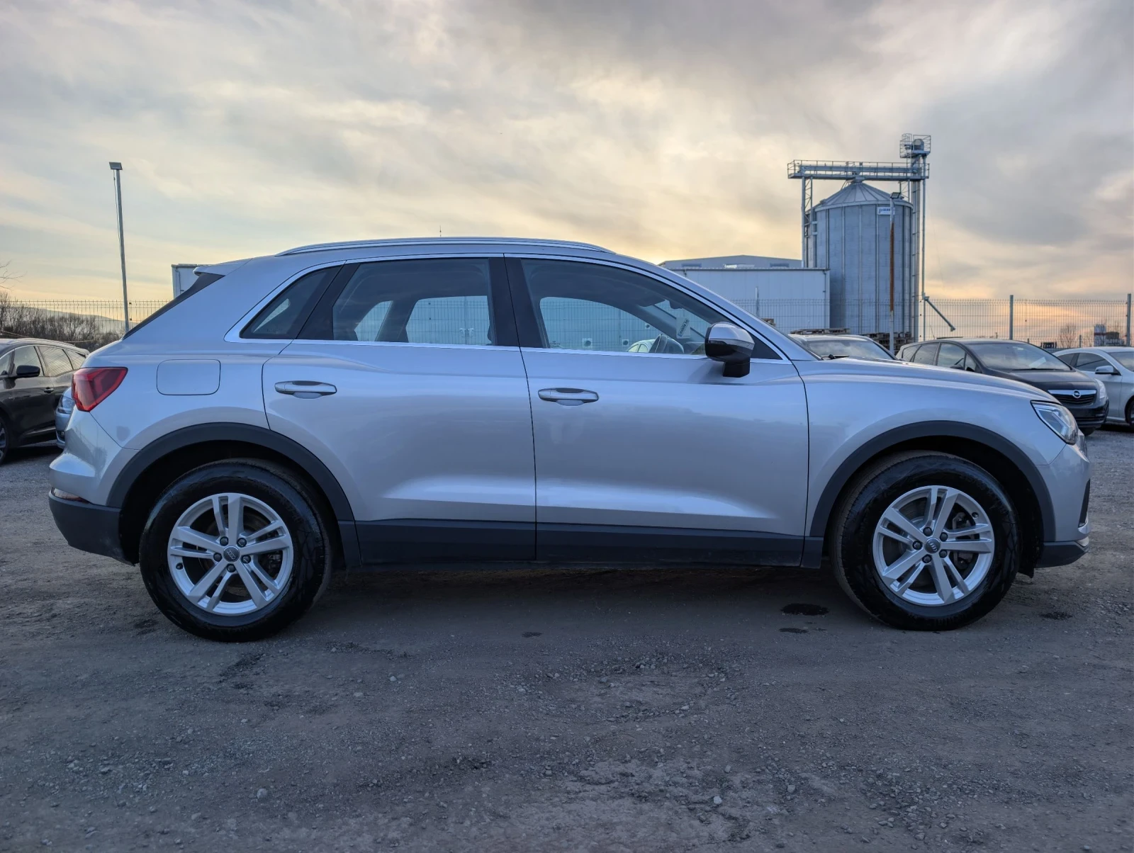 Audi Q3 40TDI* QUATTRO* FULL LED* 190к.с. - изображение 4