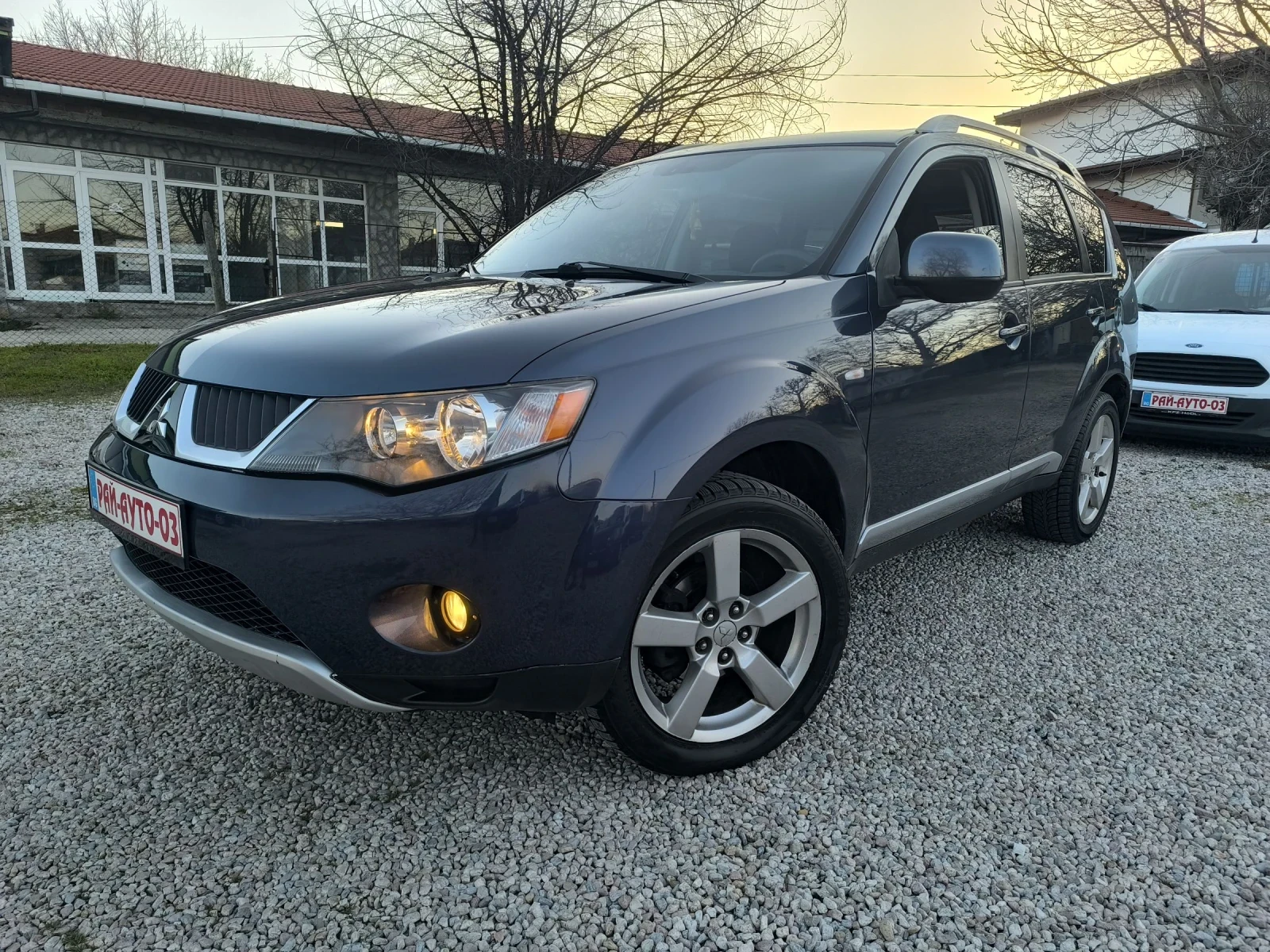 Mitsubishi Outlander 4x4 7 mesta | Mobile.bg � ����������� 3