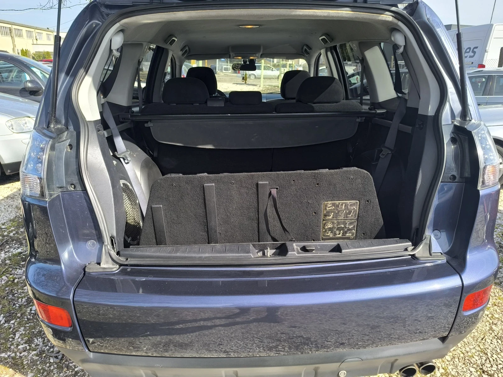 Mitsubishi Outlander 4x4 7 mesta, снимка 7 - Автомобили и джипове - 53798119
