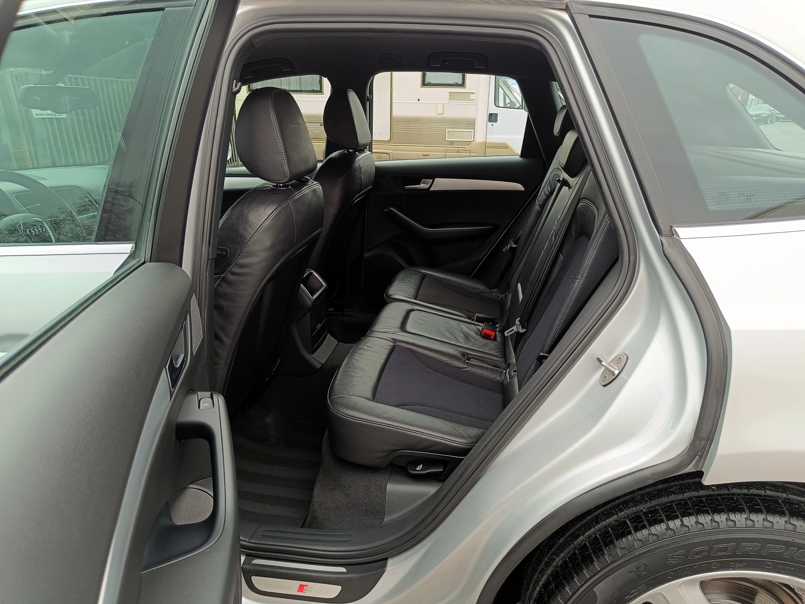 Audi Q5 2.0 TDi* Quattro* S-Line* АВТОМАТИК* НОВ ВНОС* , снимка 15 - Автомобили и джипове - 54196100