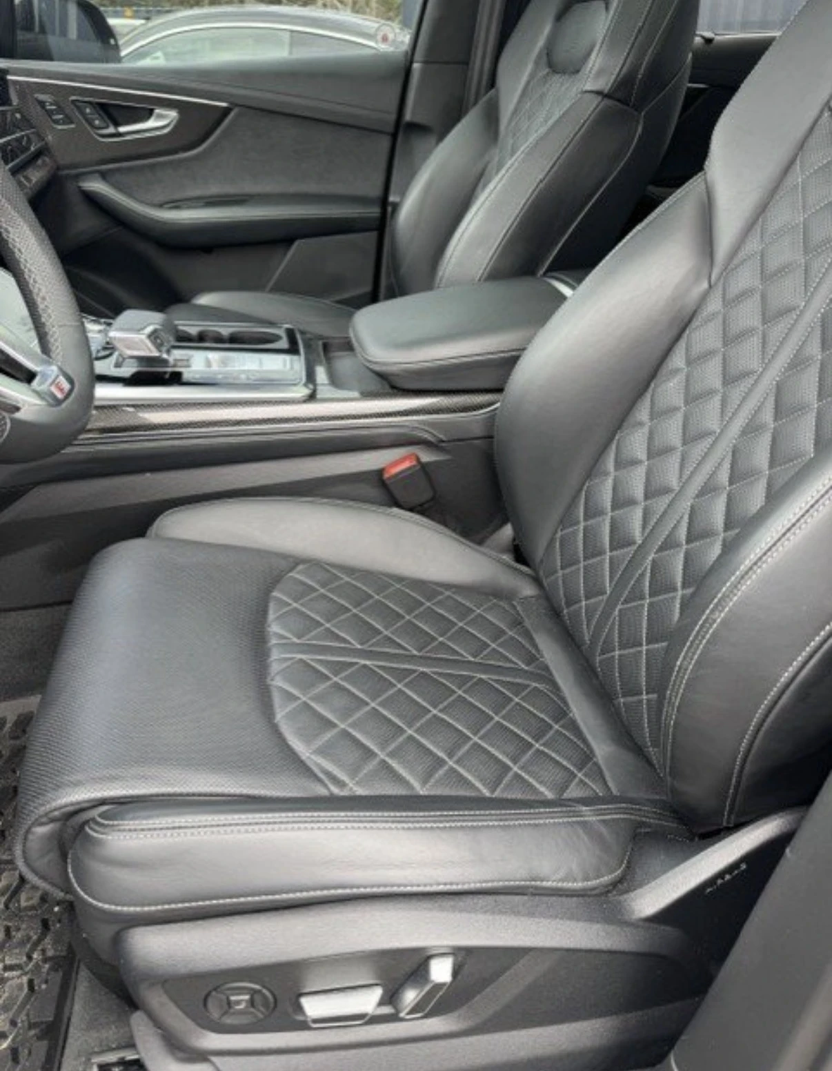 Audi SQ7 4.0T * PREMIUM PLUS EDITION * 67062KM * 2024 * , снимка 6 - Автомобили и джипове - 54761185