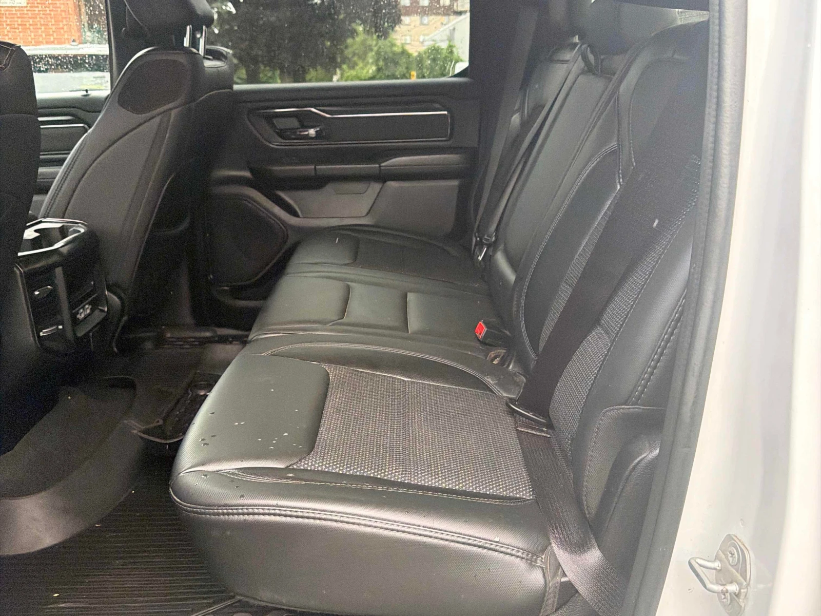 Dodge RAM 1500 * Big Horn * АВТОКРЕДИТ * ГЛАВНО ПРЕДСТАВИТЕЛСТВО, снимка 11 - Автомобили и джипове - 56132719