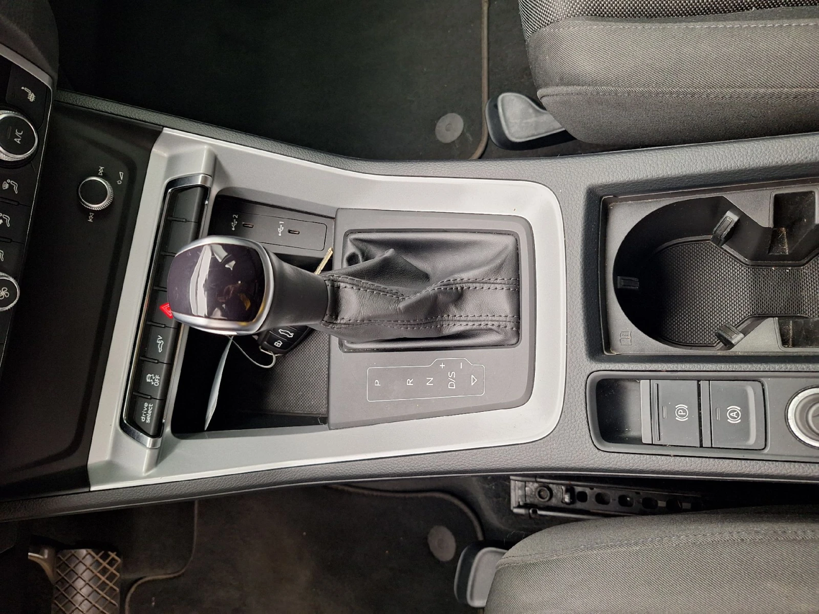 Audi Q3 Sportback 45 TFSI e S tronic S Line, снимка 15 - Автомобили и джипове - 56205157