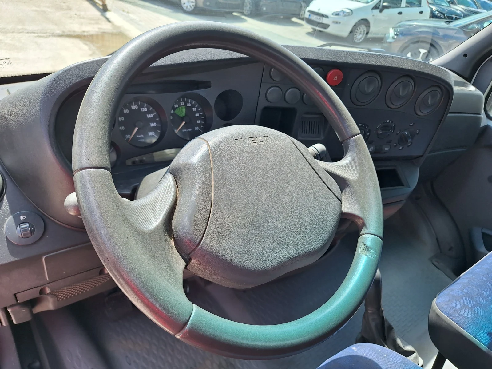 Iveco 3512 Италия  до 3500 кг В категория, снимка 9 - Бусове и автобуси - 54593699