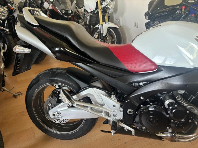 Suzuki Gsr 600 14000км.!!!!!!!, снимка 7 - Мотоциклети и мототехника - 46330577