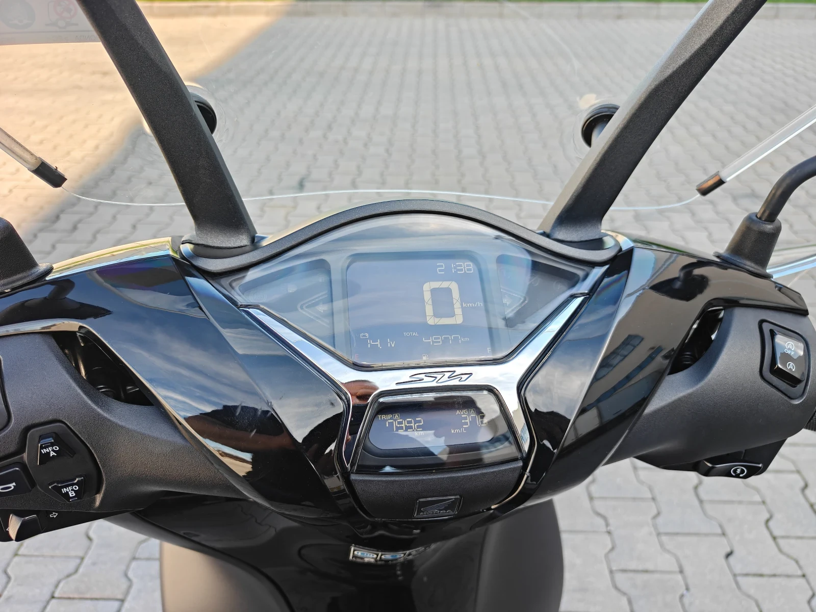 Honda Sh SH 125ieBLCK EDITION, KEYLESS, TCS-ABS, START-STOP, снимка 8 - Мотоциклети и мототехника - 54115928