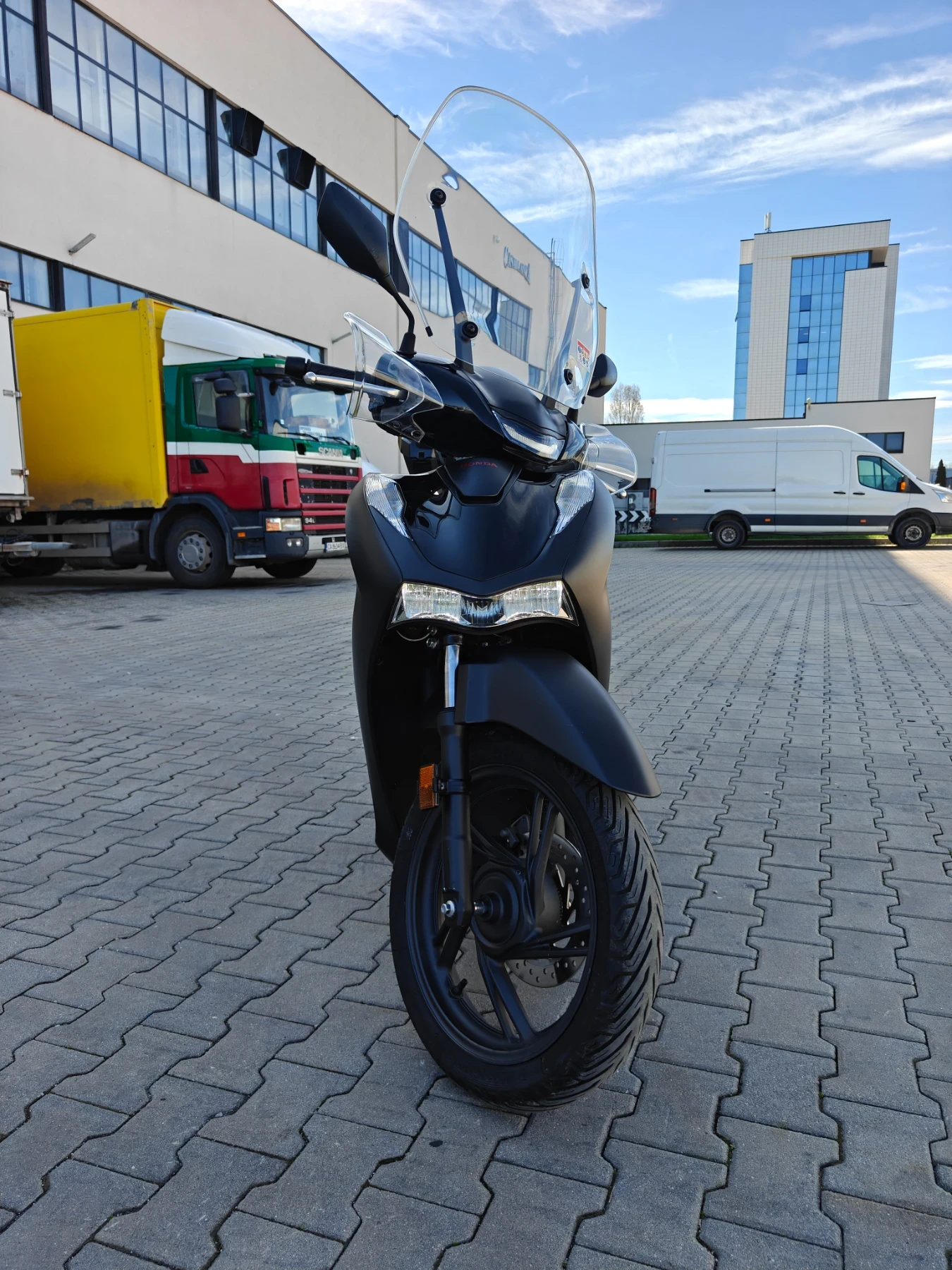 Honda Sh SH 125ieBLCK EDITION, KEYLESS, TCS-ABS, START-STOP, снимка 2 - Мотоциклети и мототехника - 54115928