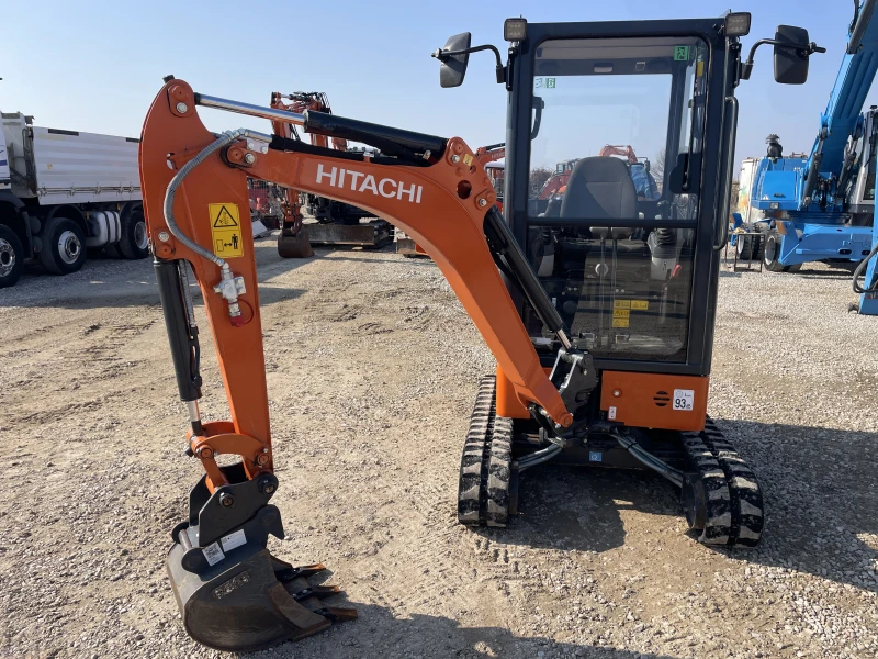 Багер Hitachi ZX 19-6, снимка 17 - Индустриална техника - 49025138