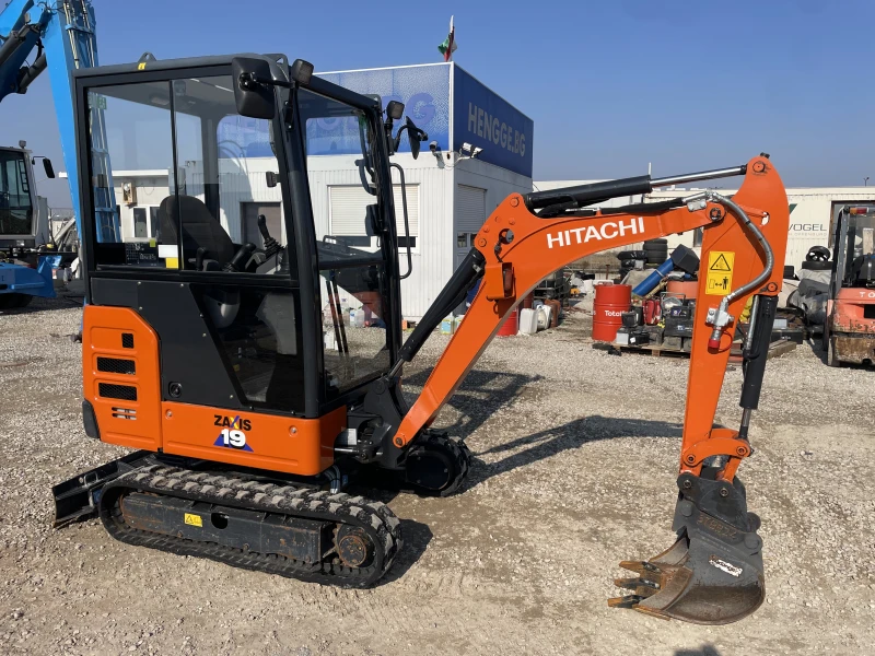 Багер Hitachi ZX 19-6, снимка 13 - Индустриална техника - 49025138