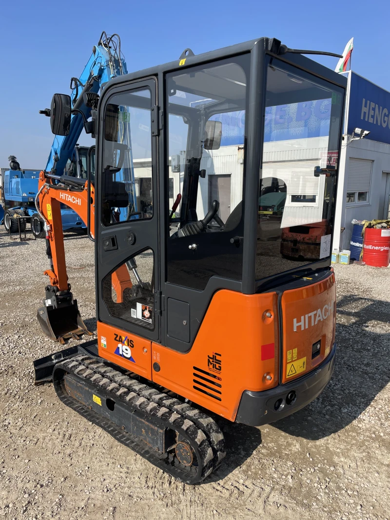 Багер Hitachi ZX 19-6, снимка 6 - Индустриална техника - 49025138