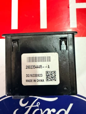 280235444R USB AUX   Порт  RENAULT MEGANE 4  280235444R--A, снимка 2 - Части - 52662818