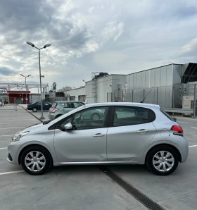 Peugeot 208 Първи собственик сервизна история , снимка 6