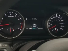 Kia Carnival Automatic, снимка 13