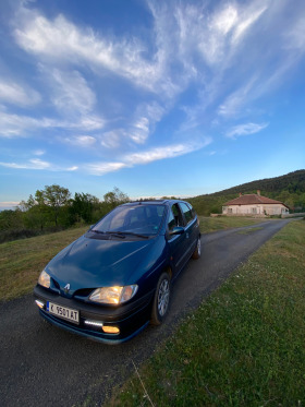 Renault Scenic, снимка 2 - Автомобили и джипове - 45286934