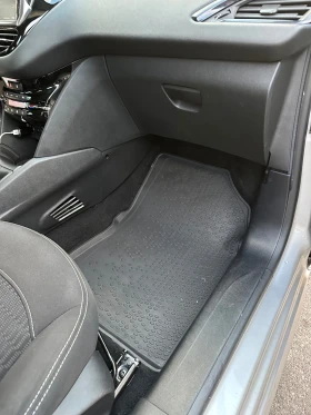 Peugeot 208 Първи собственик сервизна история  - 5600 € / 10952.65 лв. - 21073037 10