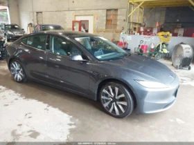 ������ Tesla Model 3