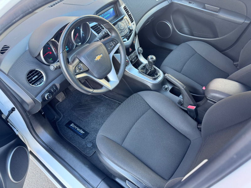 Chevrolet Cruze 1.6/FACE LIFT, снимка 8 - Автомобили и джипове - 45891998