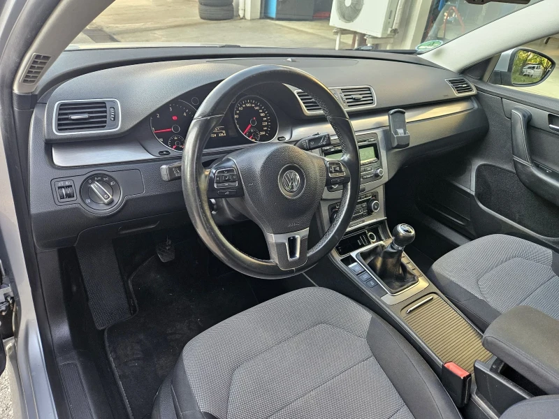 VW Passat 2.0 140 k.s HIGHLINE, снимка 16 - Автомобили и джипове - 46913901