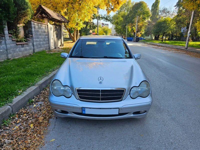 Mercedes-Benz C 220 2.2cdi 143к.c., снимка 3 - Автомобили и джипове - 47611235