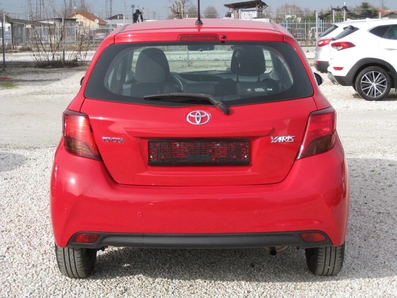 Toyota Yaris 1.0 I, снимка 6 - Автомобили и джипове - 47767890