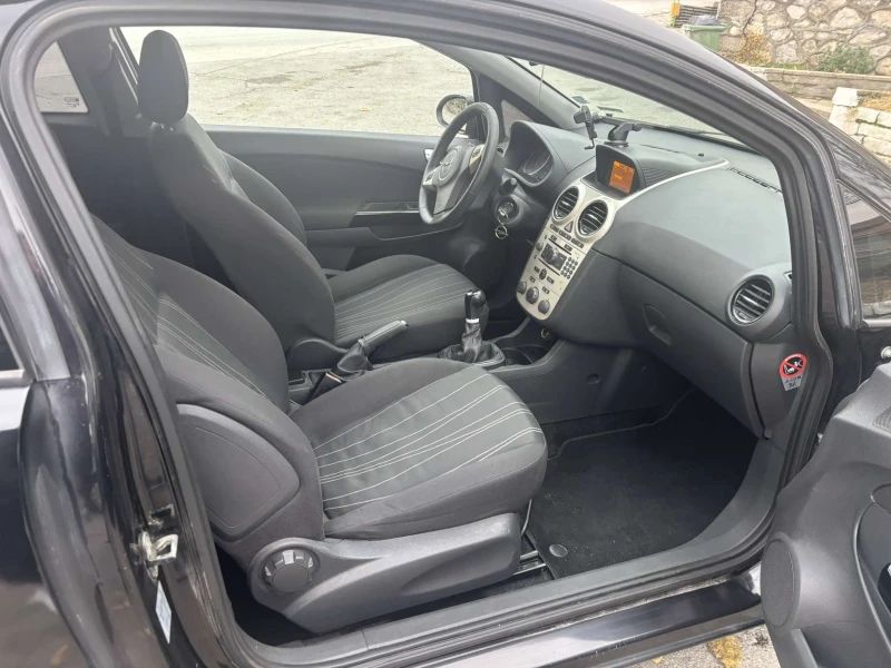 Opel Corsa 1.3, снимка 9 - Автомобили и джипове - 48825622