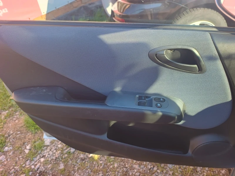 Honda Jazz 1.4I/Климатик/Андроид/Навигация , снимка 15 - Автомобили и джипове - 49886460