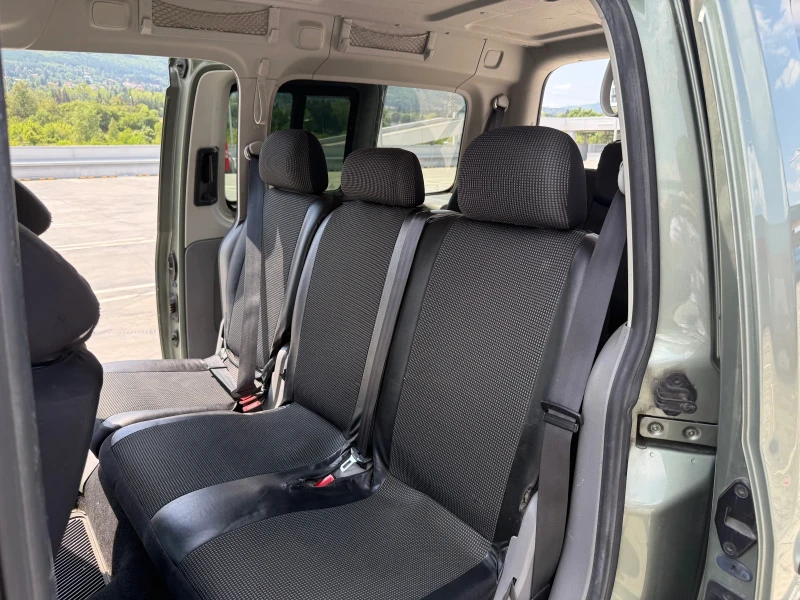 VW Caddy MAXI, снимка 9 - Автомобили и джипове - 52660510