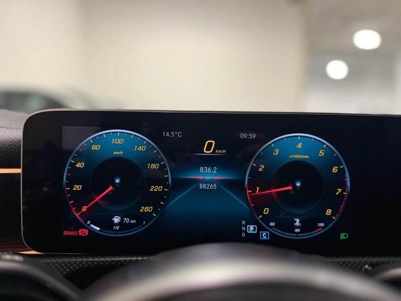 Mercedes-Benz CLA 250 4Matic / AMG PKG / NIGHT PKG / RED INT / AMBIENT, снимка 9 - Автомобили и джипове - 52749826