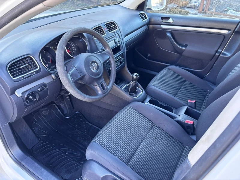 VW Golf 1.6TDI, снимка 9 - Автомобили и джипове - 53258984