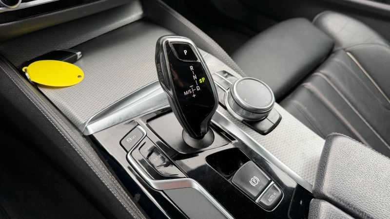 BMW 520 D-M Sport-ЛИЗИНГ, снимка 14 - Автомобили и джипове - 53274309