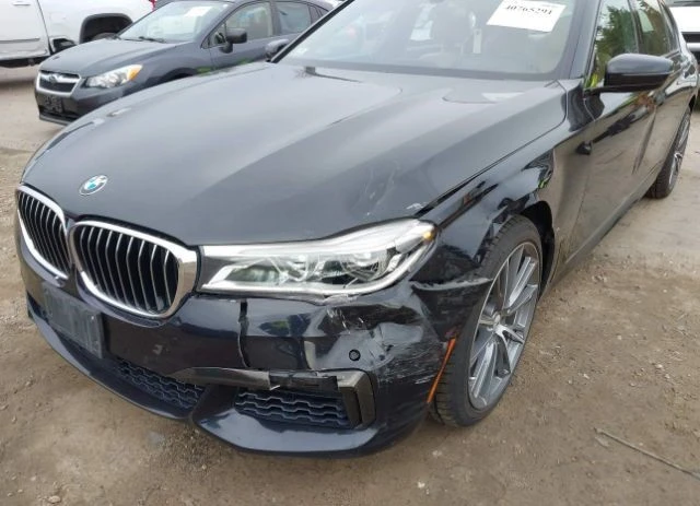 BMW 750 Alpina B7* Xdrive* хедъп* масаж* harman* Gesture, снимка 13 - Автомобили и джипове - 48479646