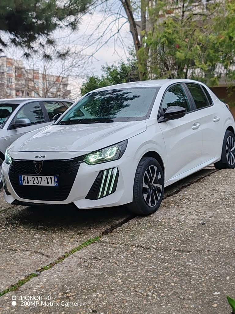 Peugeot 208 1, 2i Evro 6, снимка 4 - Автомобили и джипове - 54033002