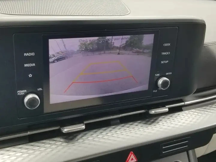 Kia Carnival Automatic, снимка 15 - Автомобили и джипове - 56010908