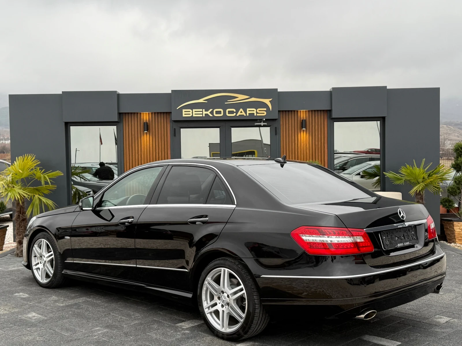 Mercedes-Benz E 350 Нов внос от Белгия//350-265коня/4-matic - изображение 6