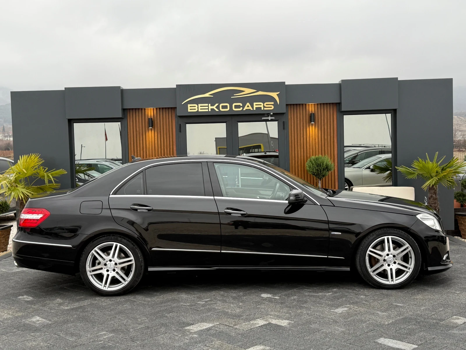 Mercedes-Benz E 350 Нов внос от Белгия//350-265коня/4-matic - изображение 10