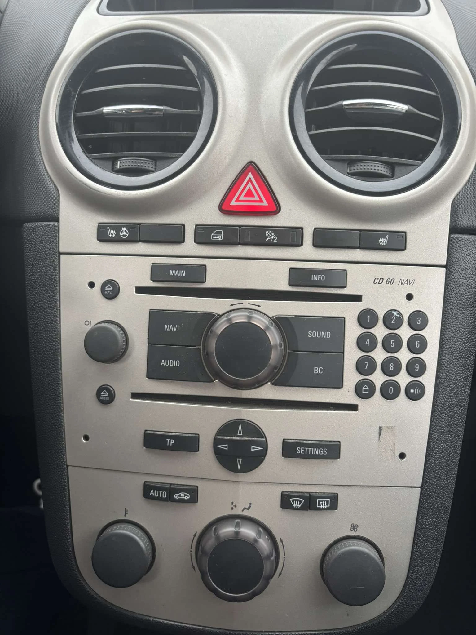 Opel Corsa 1.3 | Mobile.bg   12