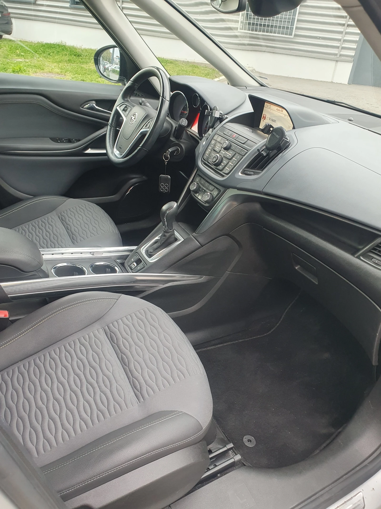 Opel Zafira 1.4 Перфектен, ГАЗ , Панорама , Фул екстри - изображение 9